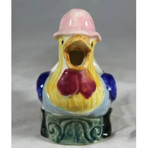 Porcelain chicken egg separator