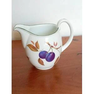 Royal Worcester Evesham Vale jug